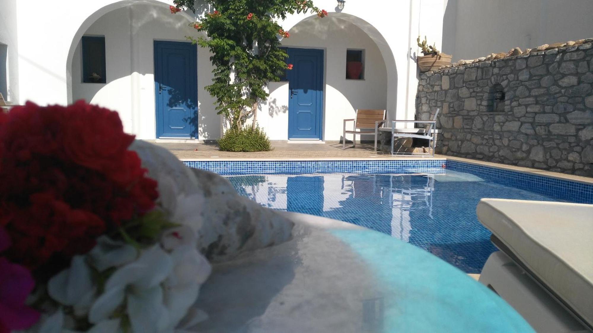 Sofia Studios Agia Anna  Luaran gambar