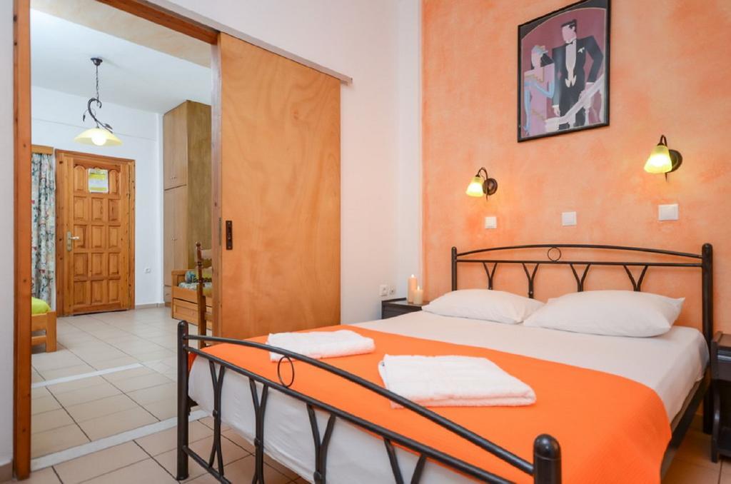 Sofia Studios Agia Anna  Bilik gambar